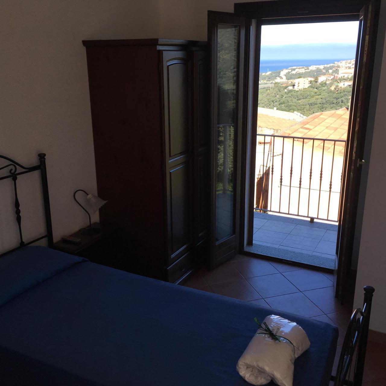 Hotel Bed Sandalia Badesi Exterior photo